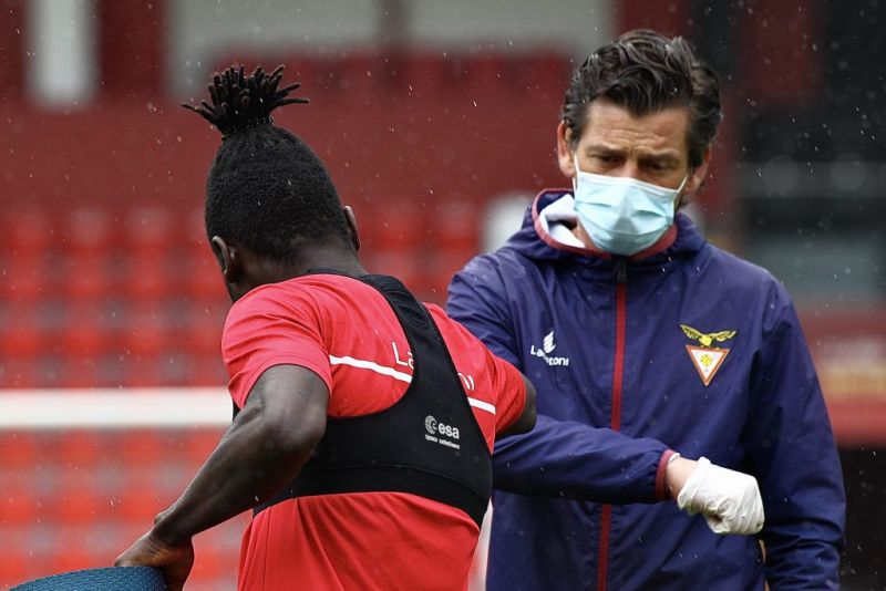 El colista de Portugal tiene un positivo a 5 días del inicio