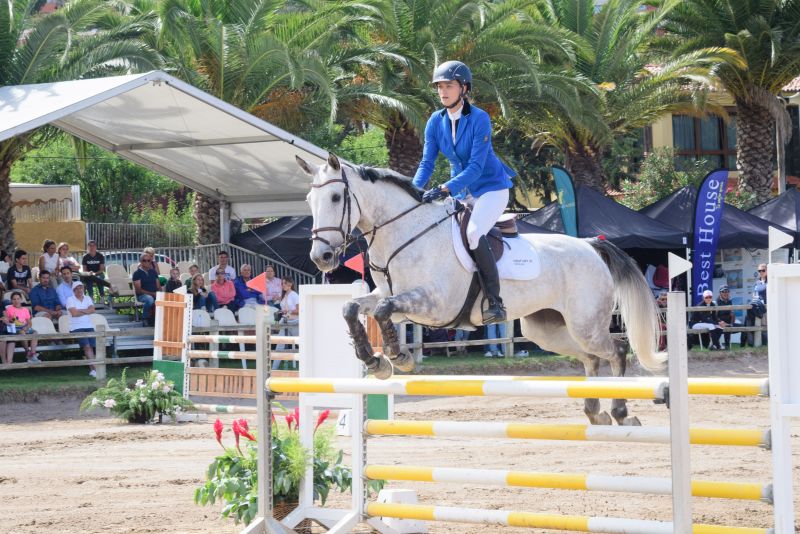 Davinia Reverón brilla en la prueba de 1.10 metros de la Copa Audi