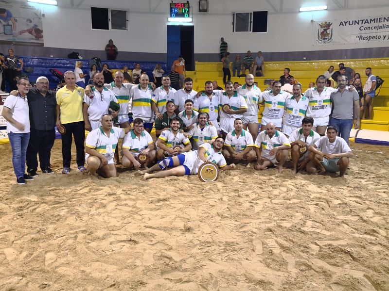 18-17: Los Guanches cierra su 75 aniversario con un título