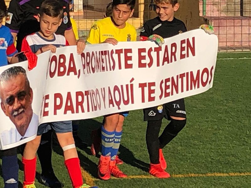 El recuerdo de Cristóbal Sarmiento en el Longueras-UD