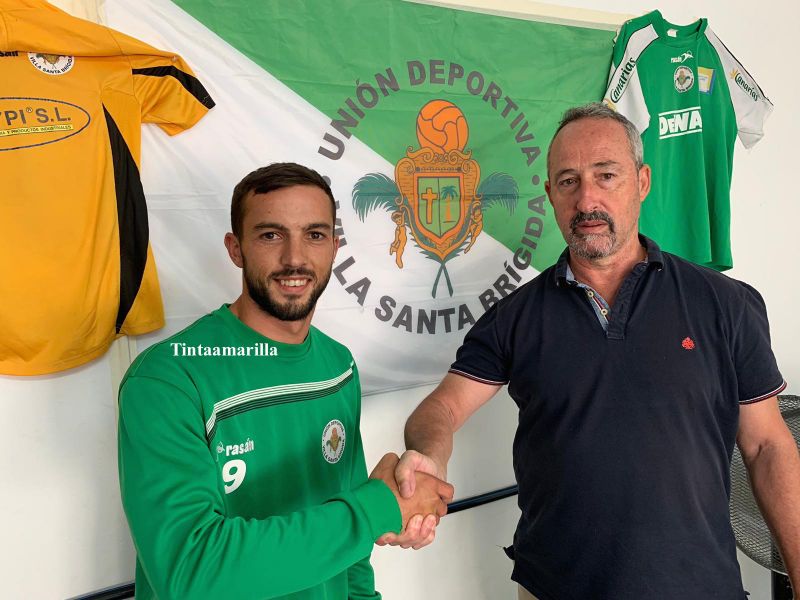 Santi Domínguez se queda en Santa Brígida