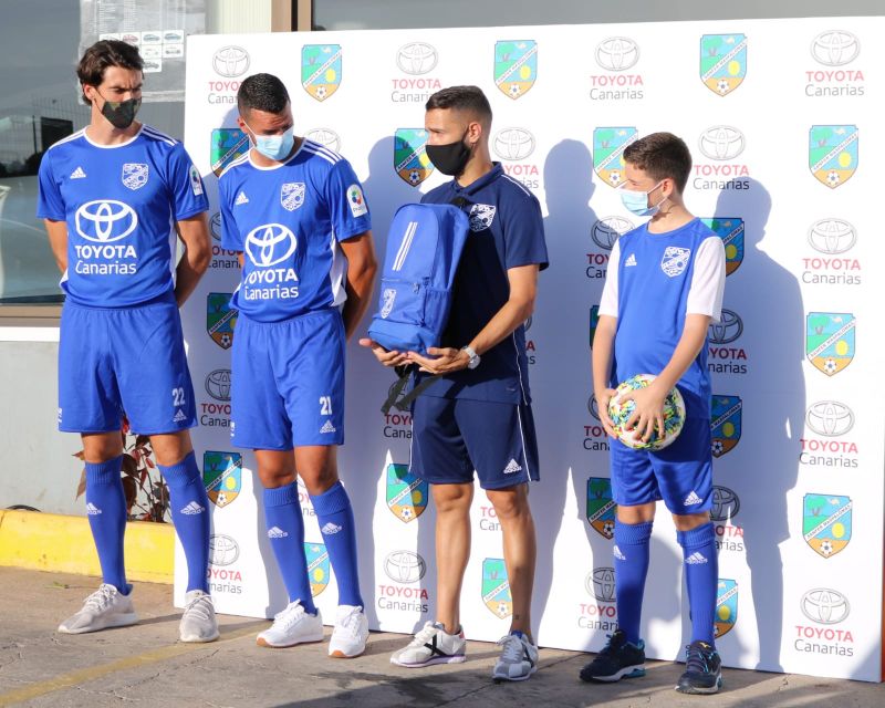 El San Fernando presenta sus nuevos equipajes