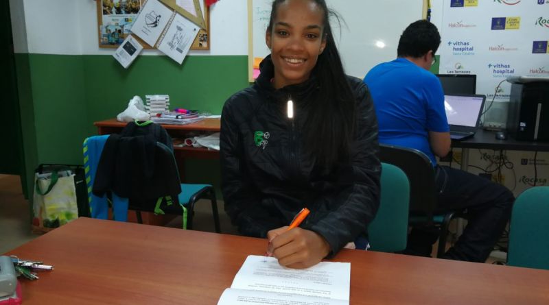 Sayna Mbengue renueva tres años más con el Rocasa