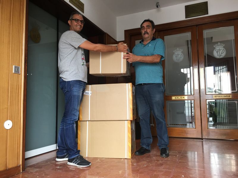 Los clubes de Las Palmas reciben los balones de la RFEF