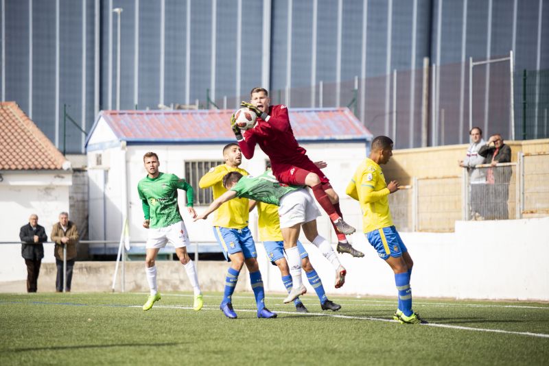 0-0: El filial gana con el alma un punto de oro