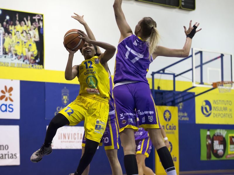 61-81: El Clarinos se lleva el derbi canario 