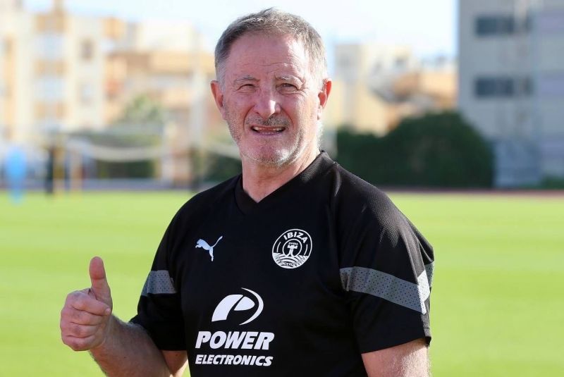 La UD Ibiza cambia de estilo con la llegada de Anquela