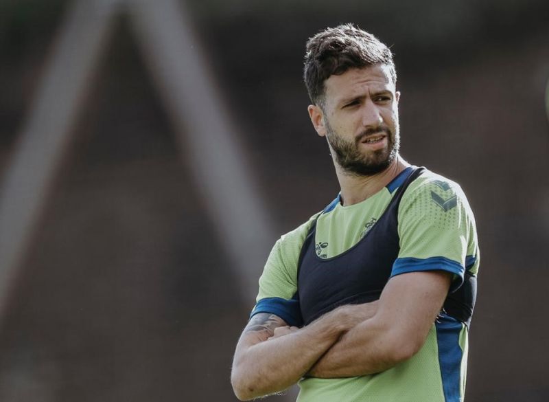 Mel dice que Iemmello "tuvo oportunidades" y "los jugadores se quitan solos"
