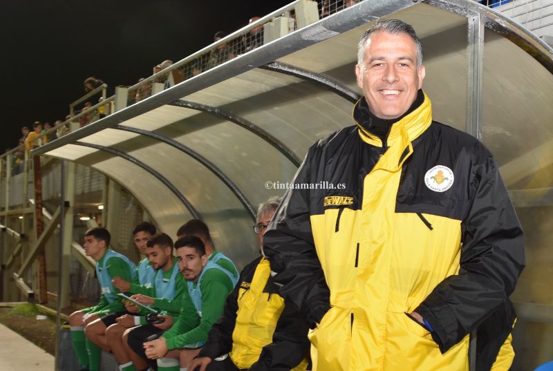 El Villa pasa con una sonrisa su tramo bacheado