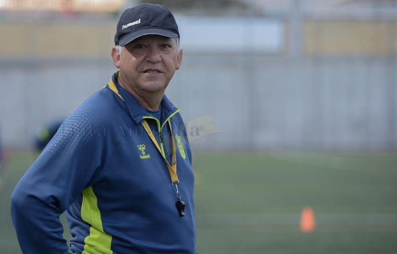 "Mis futbolistas tienen matrícula de honor"