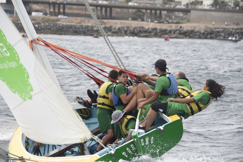 Villa de Agüimes vence en el regreso de los botes