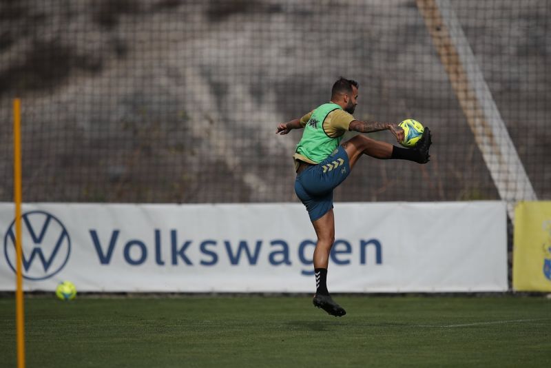 Jesé, entre el reto de marcar en el derbi y una petición de respeto