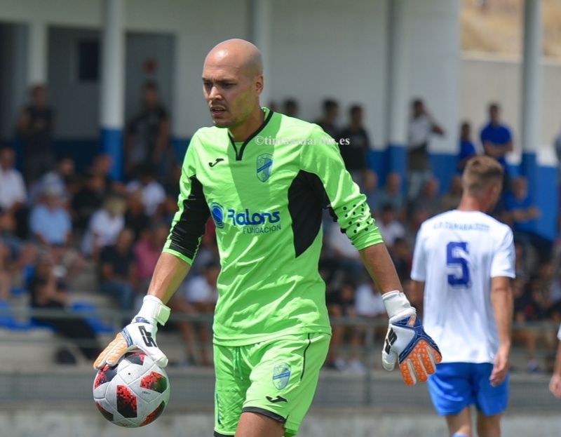 Jonay Quintana inicia su tercera etapa como portero del Villa