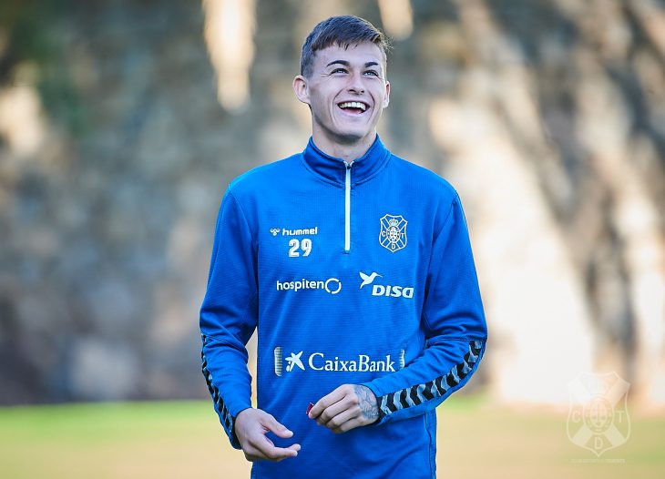 El Tenerife da la espalda a su mejor canterano