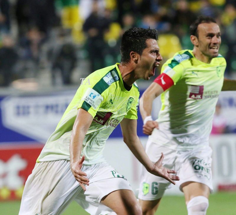 Un gran gol de Jorge desata la locura en el AEK Larnaca