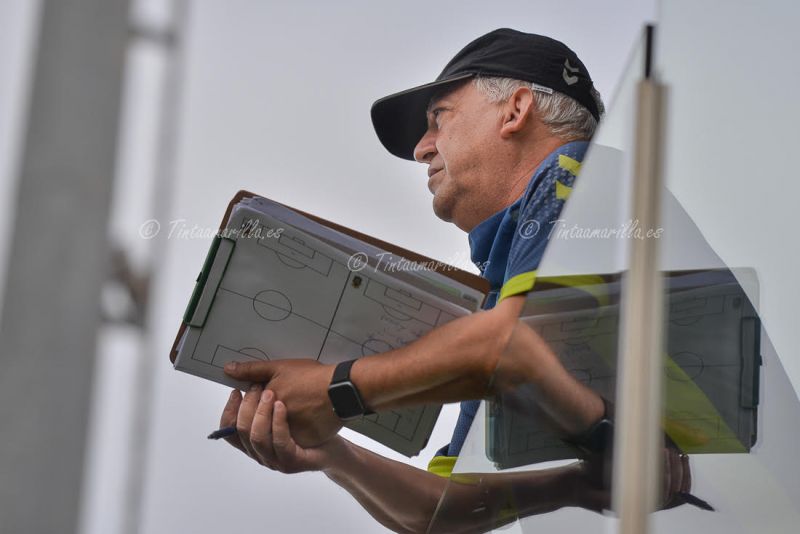 "En el fútbol todo el mundo tiene la receta, pero nadie pregunta al médico"