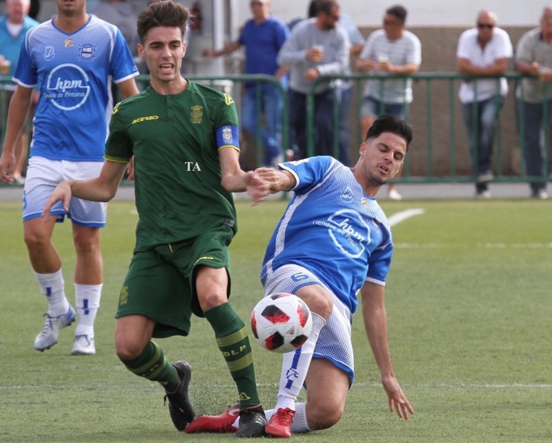 "Fue un partido durísimo, pero todas las tarjetas eran para nosotros"