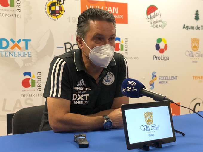 De Diego pide a sus jugadores "no arrastrar el escudo del Marino"