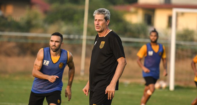 "El Espanyol, para el ascenso; Las Palmas, para la salvación"