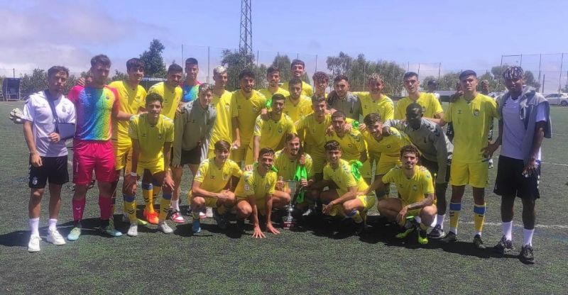 Las Palmas Atlético cierra en Valleseco su pretemporada