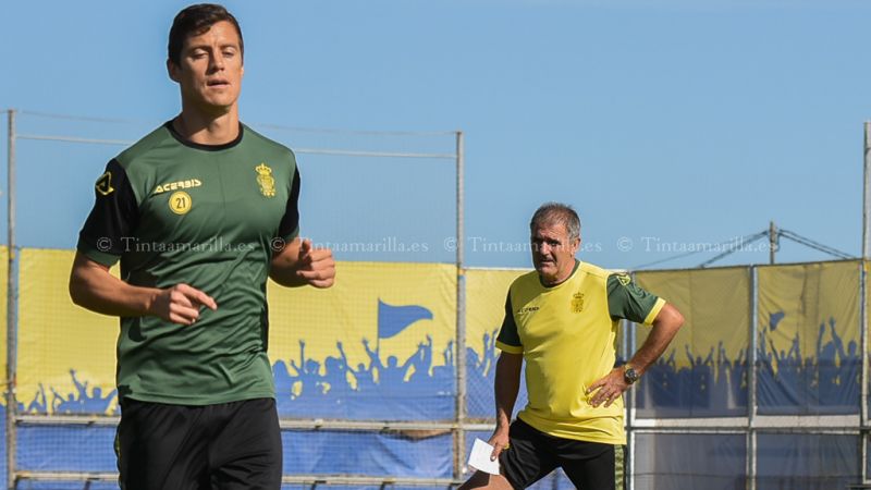 "Que se vea el cambio en el campo, además del banquillo"