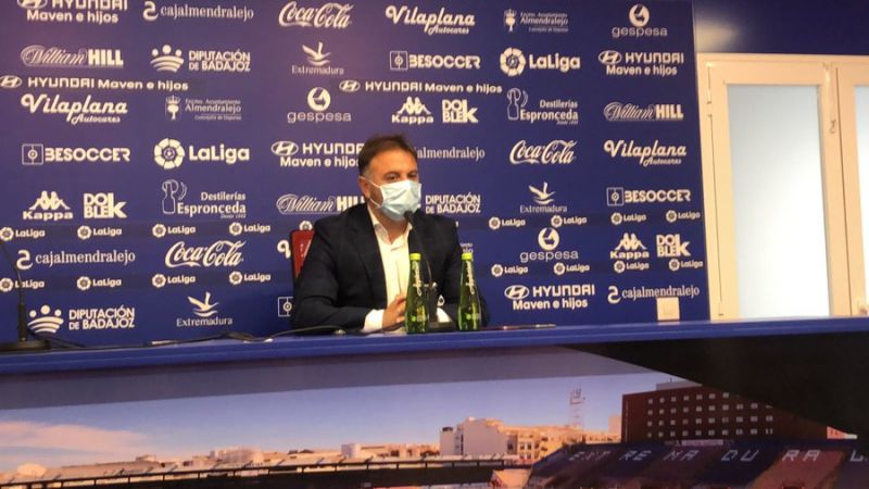 "Si jugamos 11 partidos en un mes podremos con 50 en 10 meses"