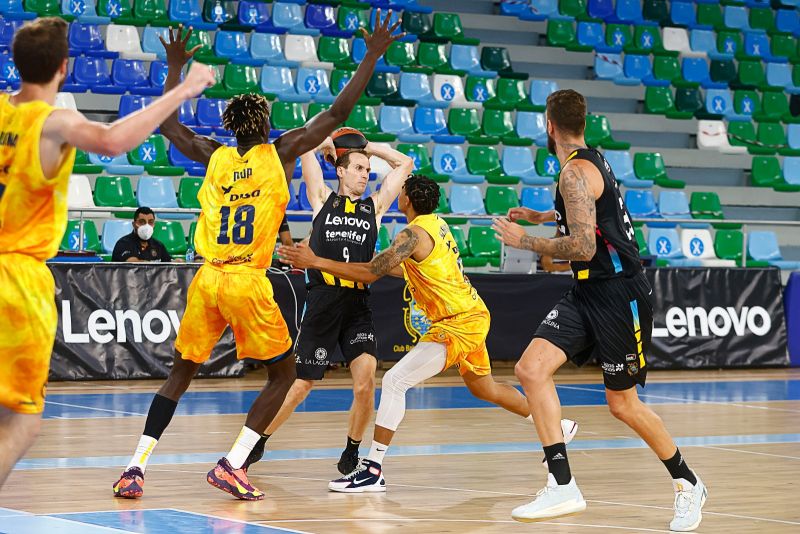 68-70: El Gran Canaria gana el primer derbi amistoso