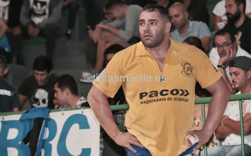 Las semifinales de lucha corrida, en marcha