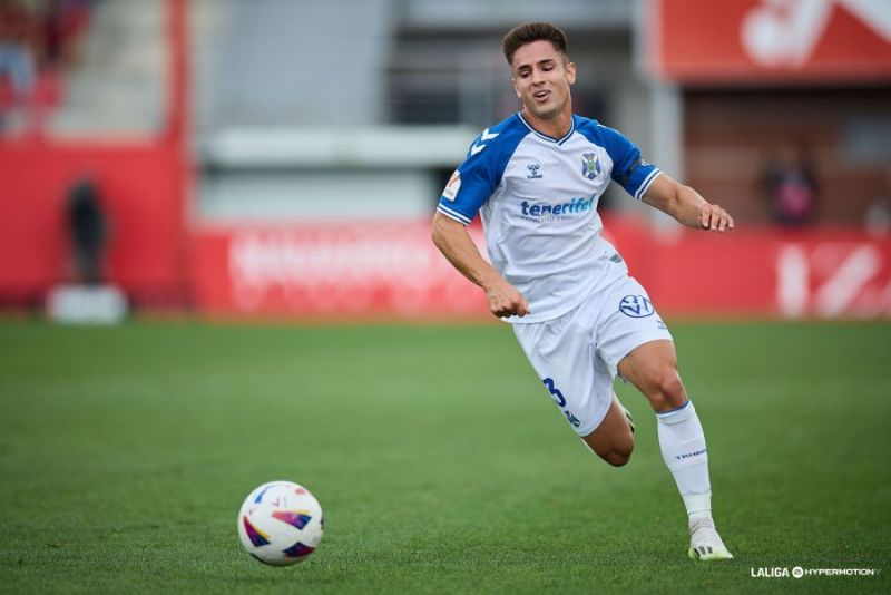 El Tenerife maneja ofertas por Medrano