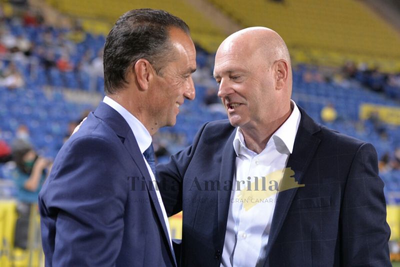 "Por favor, que este árbitro no nos pite más"