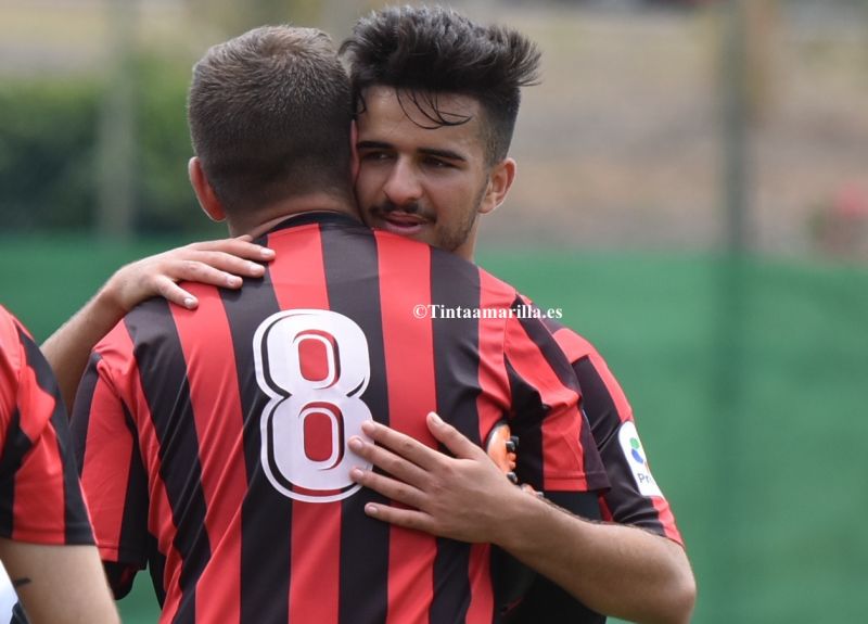 "El Viera juega a lo mismo, aunque con Camacho vamos a tumba abierta"