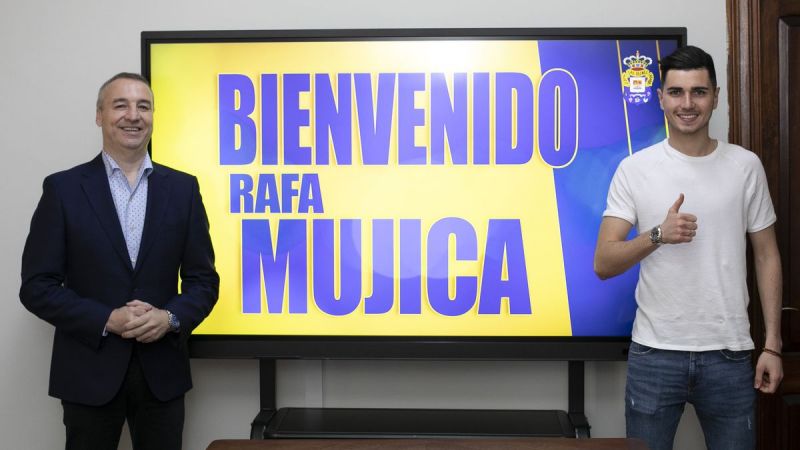 Ramírez no descarta la continuidad de Rafa Mujica en 2021-22
