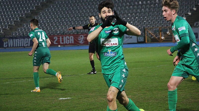 Néstor Gordillo, inspirado en su nuevo equipo polaco