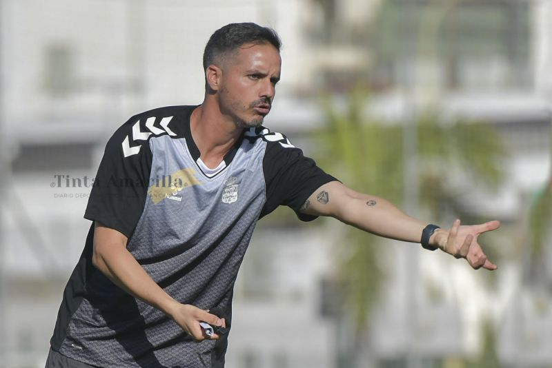 "El delegado del Unión Puerto me dijo que el juez de línea se inventó el penalti"