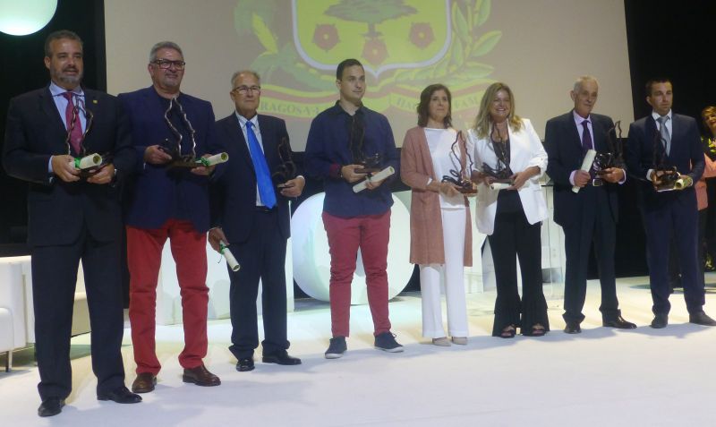 El club Azuatil, medalla de oro de la Villa de Moya