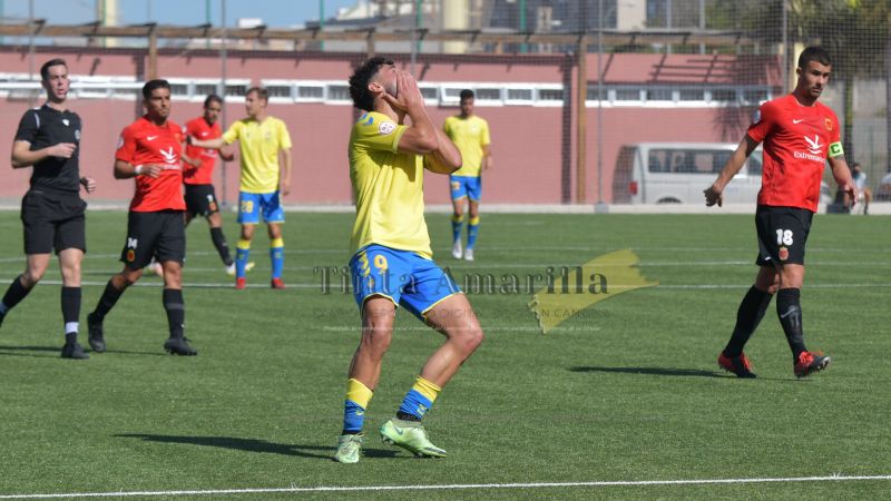 0-3: Duro castigo en el estreno de Tino Luis