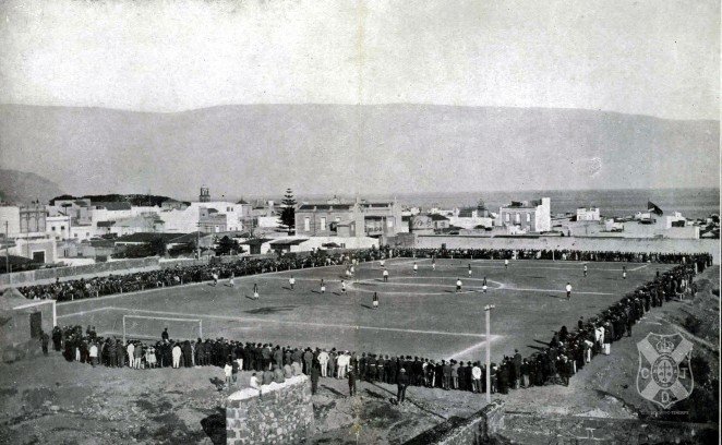 El Tenerife cumple 99 años de historia