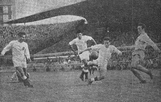 27-04-1954: Primer partido en campo neutral