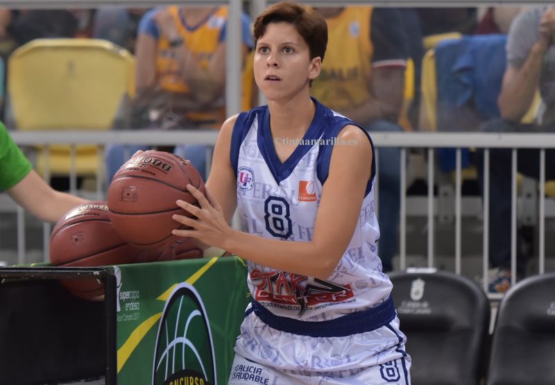 "Pudieron viajar 10 o 20 asintomáticos; el avión estaba lleno"