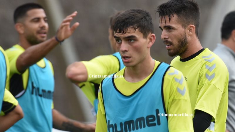 Pedri, enfermo, incógnita para jugar en Almendralejo