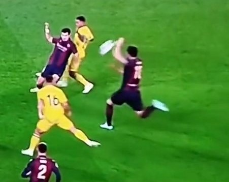 Lo que los árbitros explicaron sobre la mano de Iborra