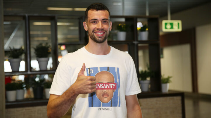 "Vengo a ganar muchos partidos y quizá un nuevo título"