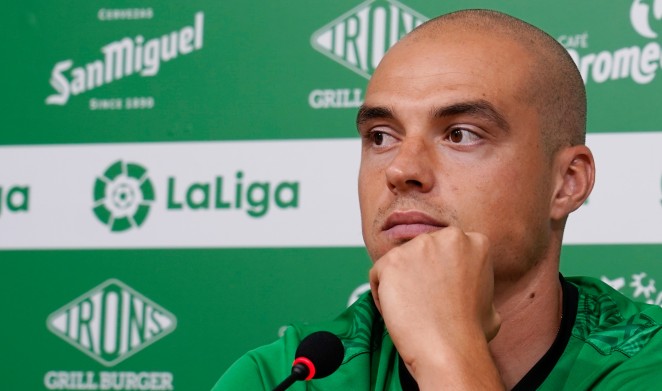 Pombo explica el plan de partido del Racing en el Gran Canaria