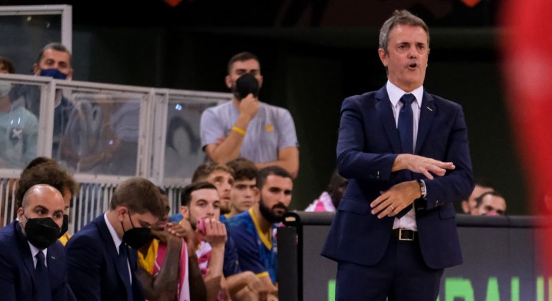 "Con esta defensa no podemos ganar en la ACB"