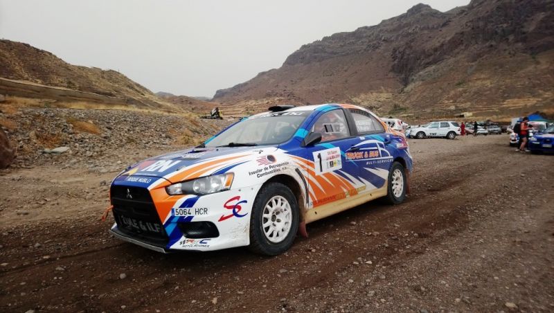 Quintana-Mujica, intratables en el Slalom de La Aldea