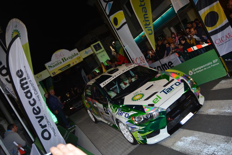 El público pone el ambiente en el Rallye de Santa Brígida