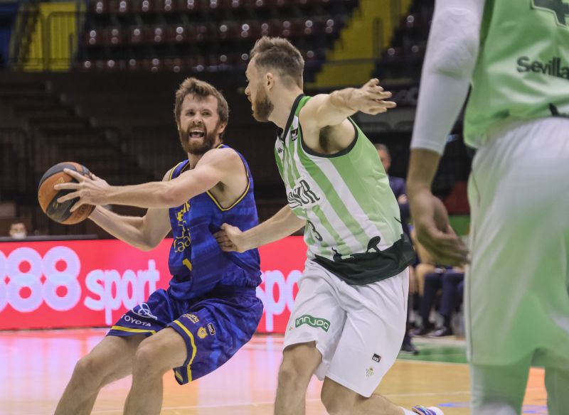 68-74: El Granca gana el billete al play off de última hora