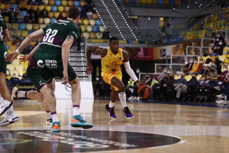 76-59: En Gran Canaria paz y el 'infierno' en Málaga