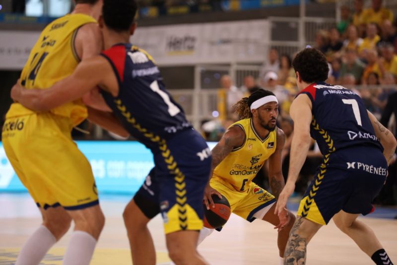 97-92: El Gran Canaria mantiene la lucha con tesón