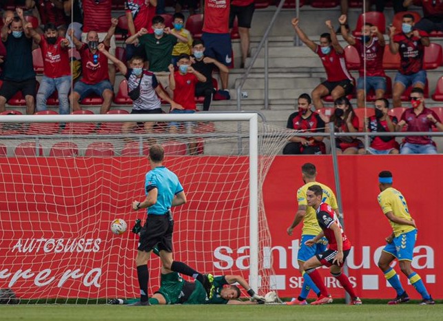 La primera vez que Fernández encaja cuatro goles con Pepe Mel